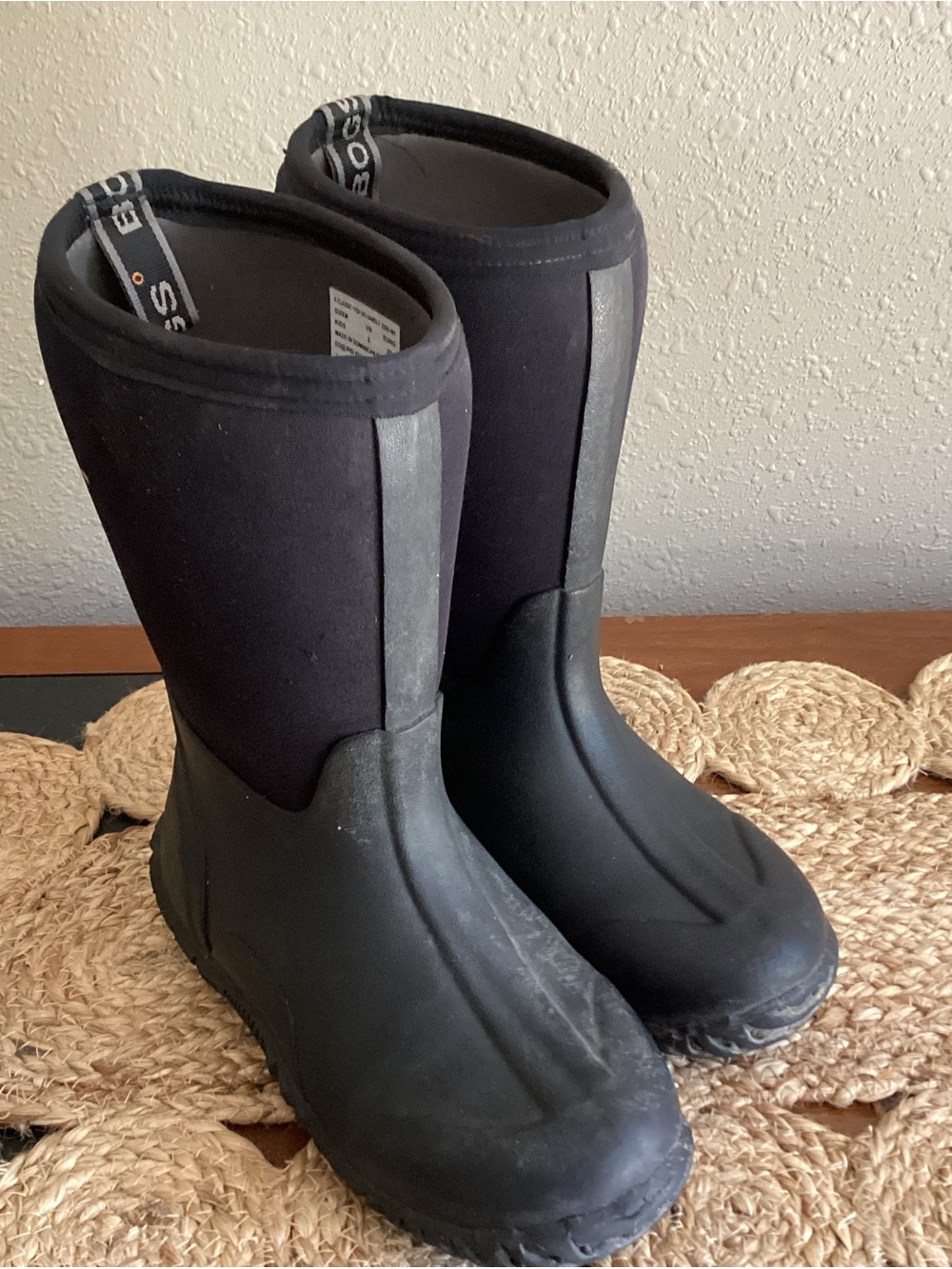 Bogs Kids Black Waterproof Neoprene Rain Snow Boots -30 Below